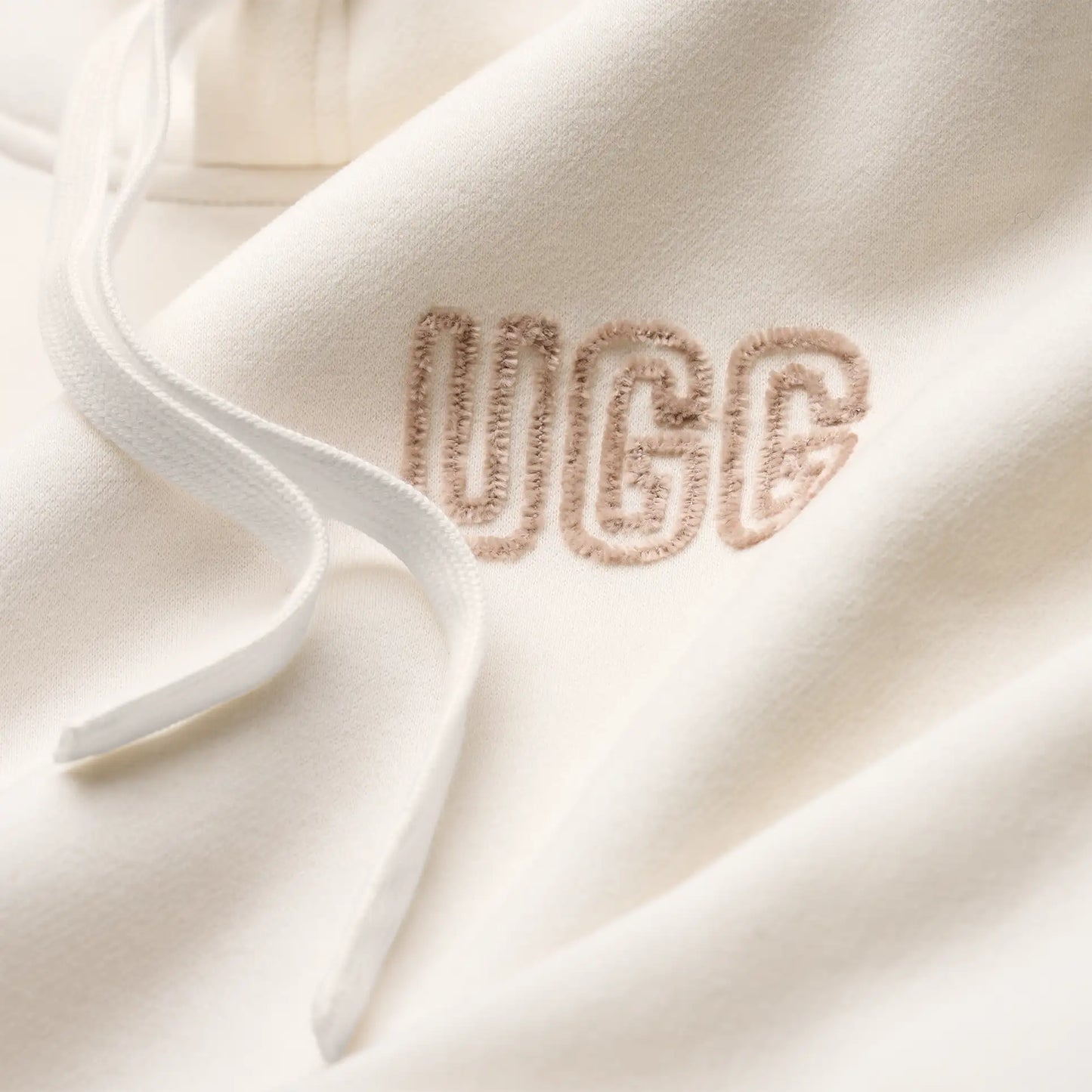 UGG® Women’s Logo Hoodie Nimbus