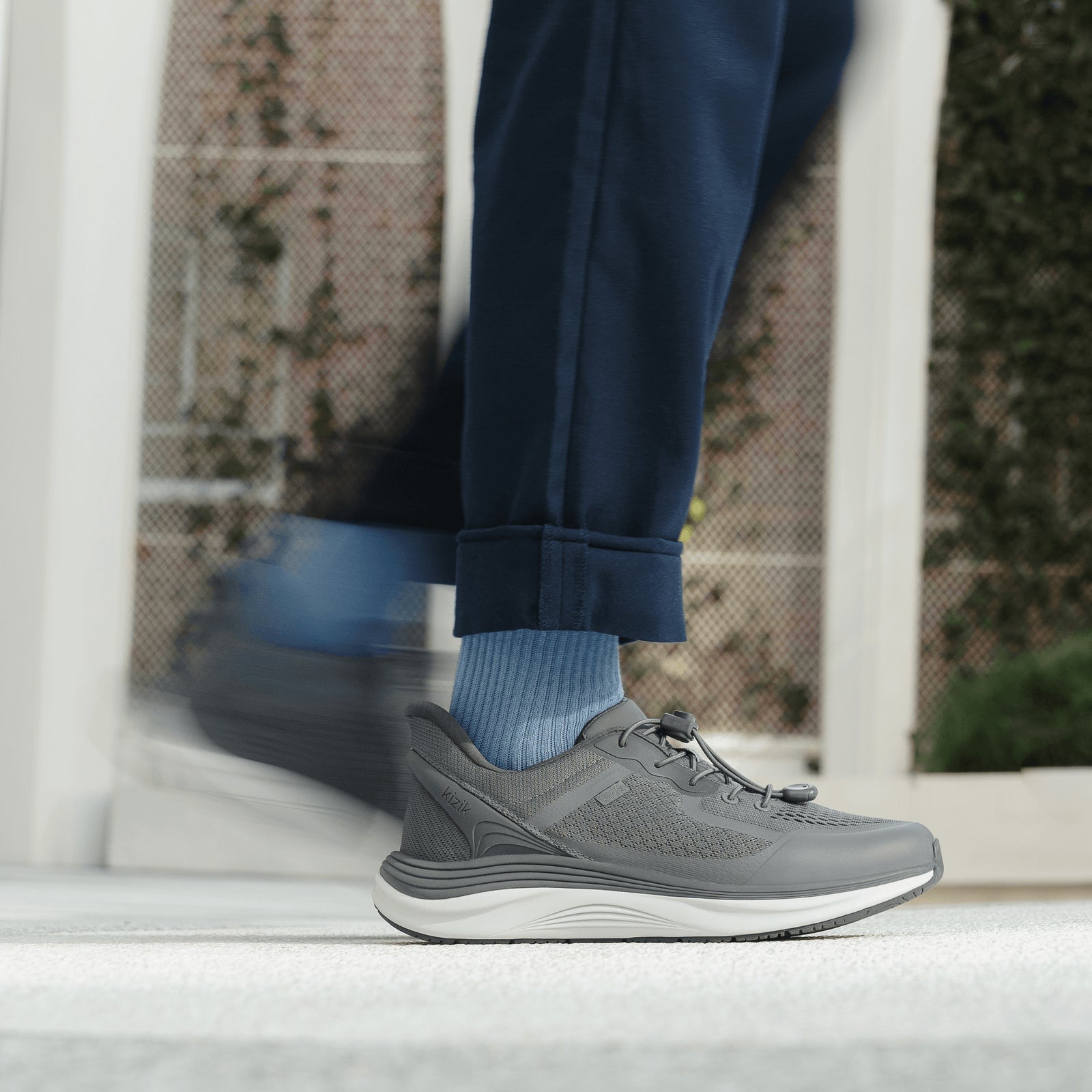 Kizik Men’s London Hands Free Sneaker Castlerock - Brekken's