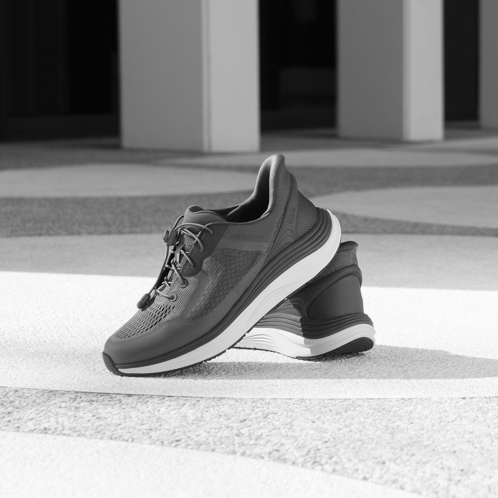 Kizik Men’s London Hands Free Sneaker Castlerock - Brekken's