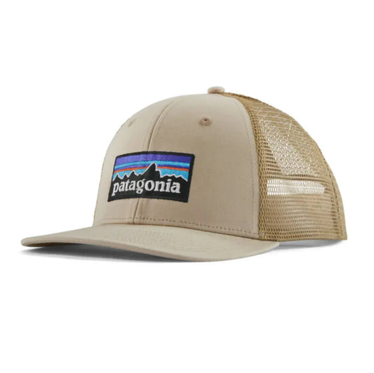 Patagonia 308 ALL / Oar tan Patagonia P-6 Logo Trucker Hat