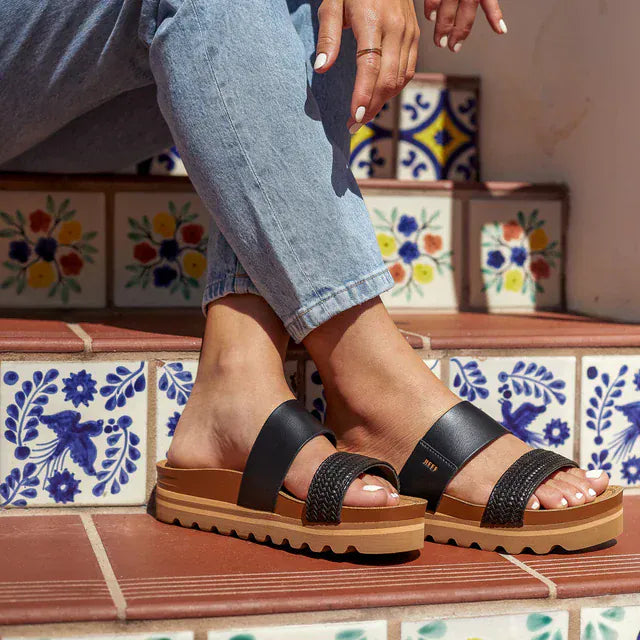 Reef 165 Reef Women's Cushion Vista Hi Black Braid