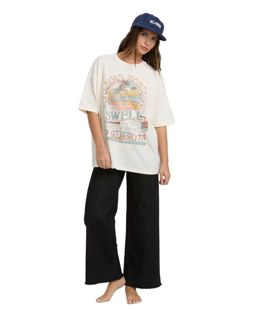 Billabong Women's The Sun Rises SS Tee White Cap