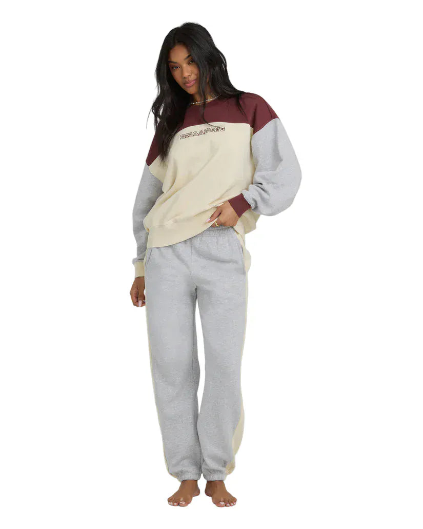 Billabong Women's Get It Kendal Crew Pinot