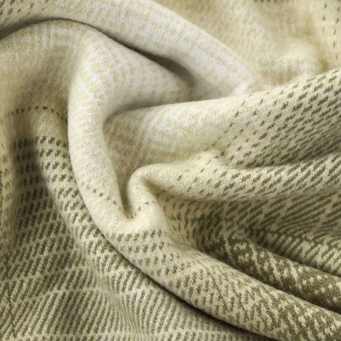 Chubbies Men's The Forest Fade Cloud 10 Hoodie Olive - Brekken's