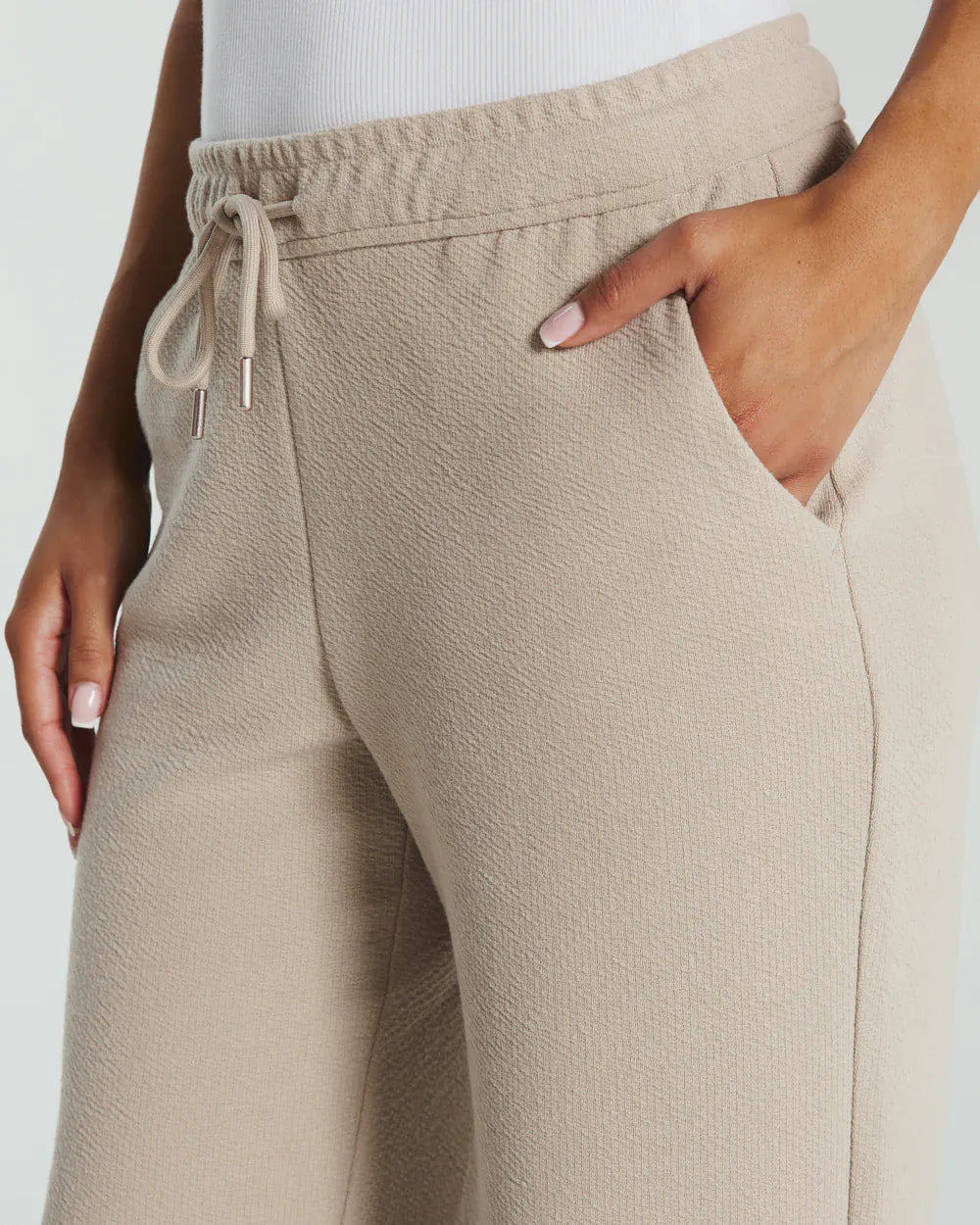 7 Diamonds 181 7 Diamonds Women’s Ellis Wide Leg Pant Sand