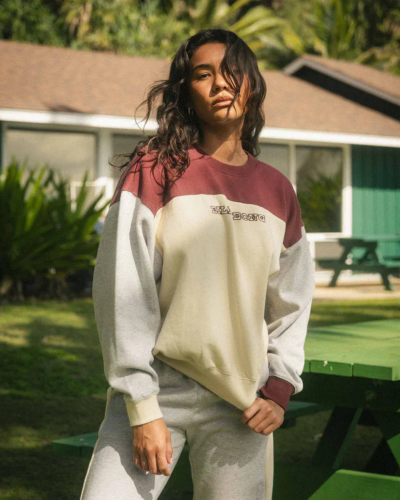 Billabong Women's Get It Kendal Crew Pinot