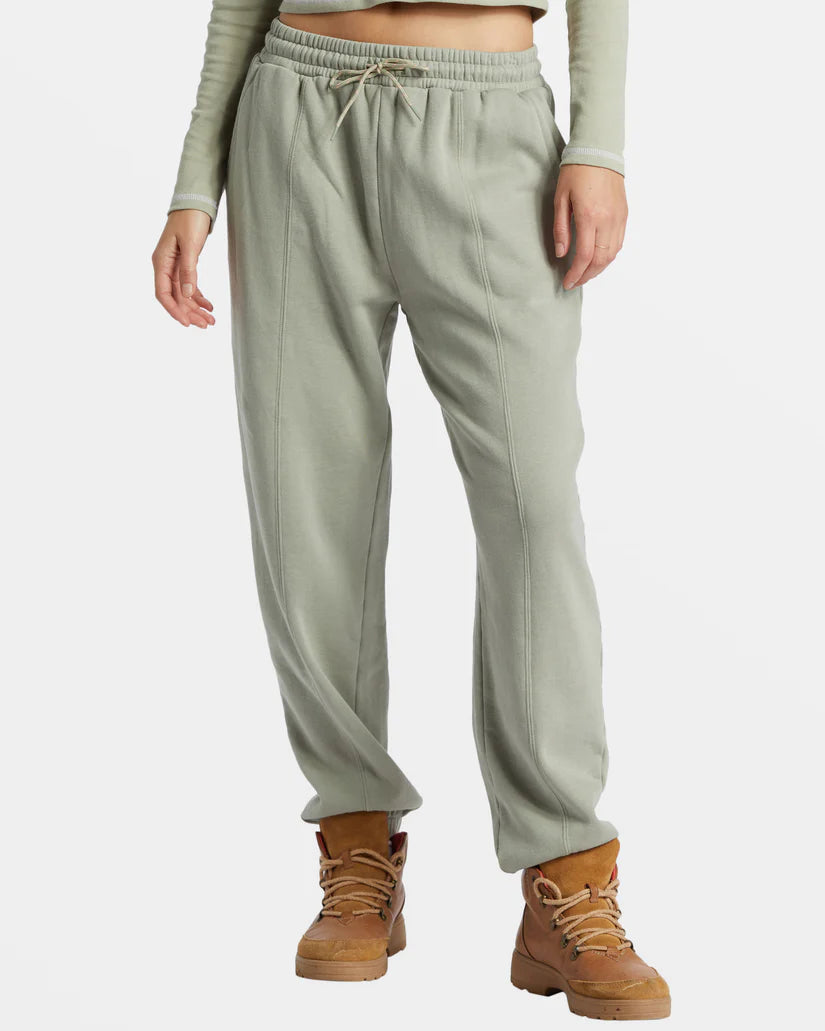 Billabong Women's Hike Date Sweatpant