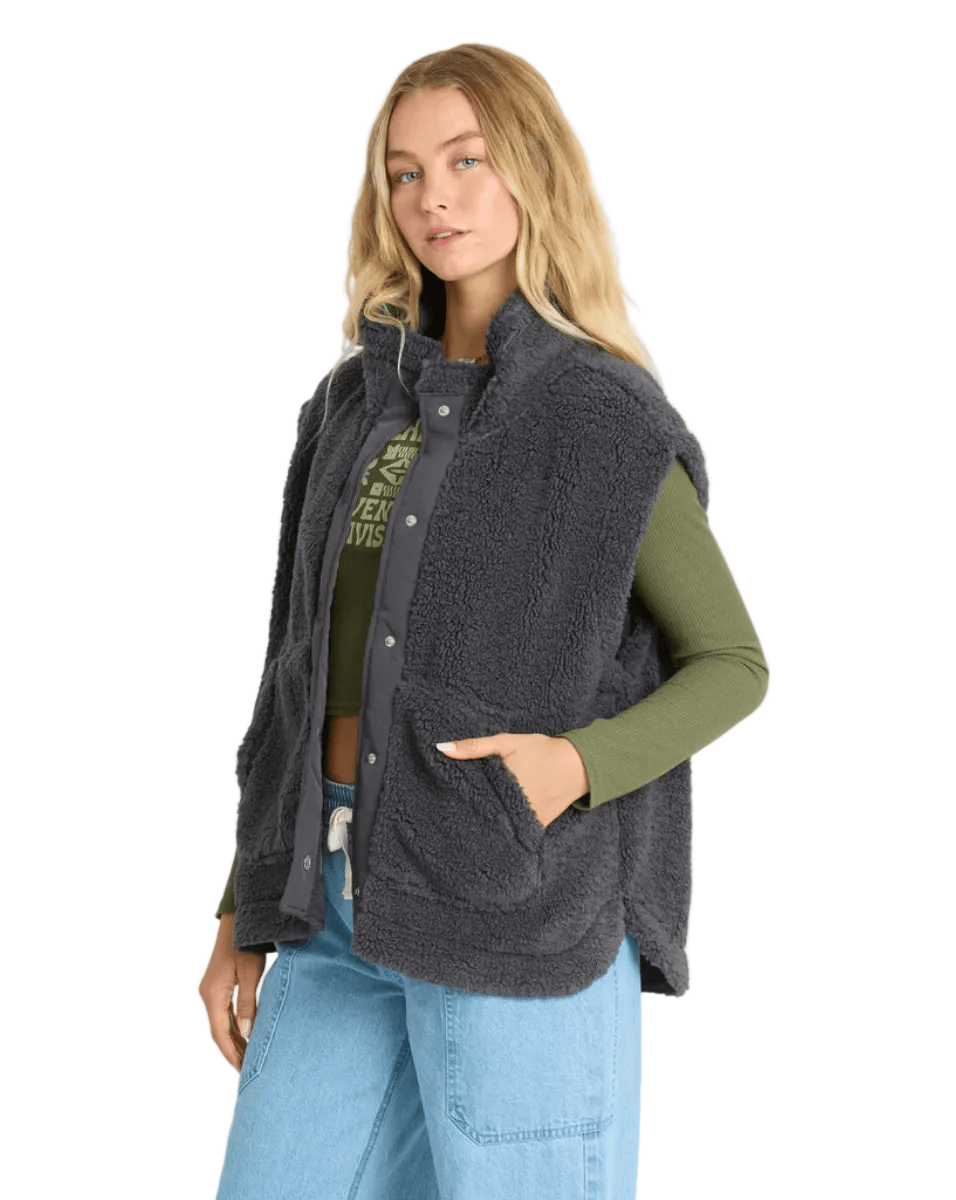 Billabong Women's Apparel > Outerwear Billabong Women's Waver Sherpa Vest Black Sands