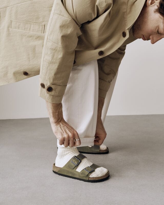 Birkenstock 164 Birkenstock Men's Arizona Soft Footbed Sandal Faded Khaki Oiled Leather