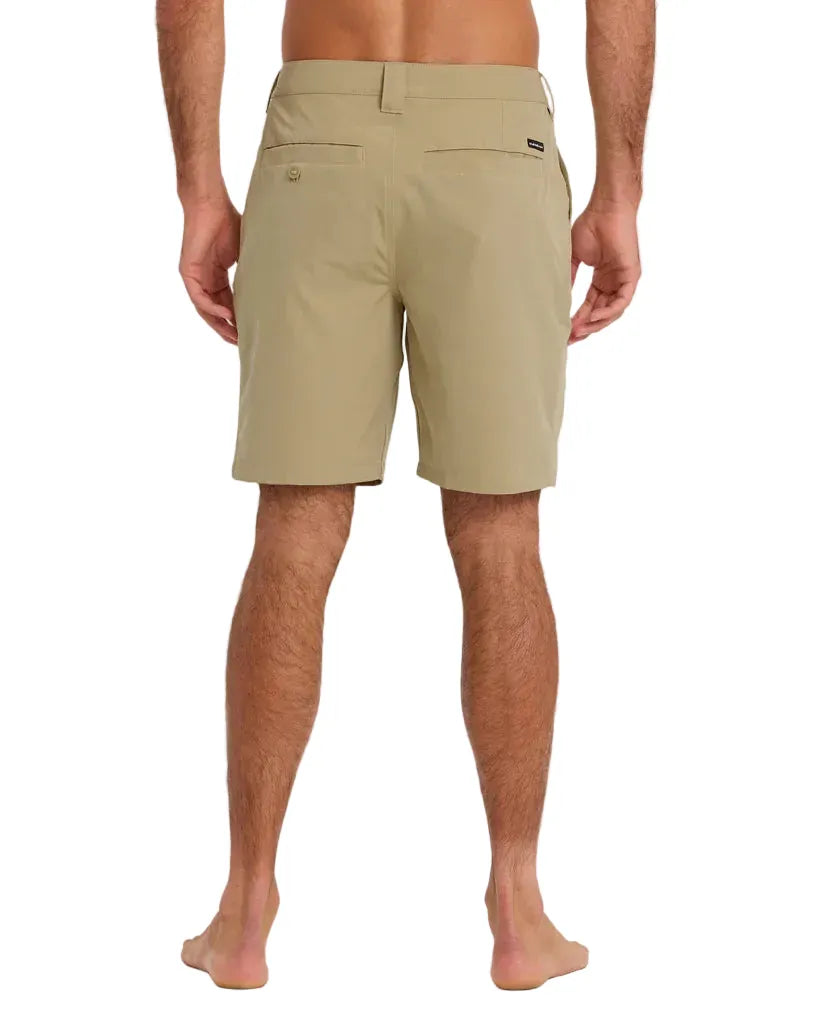 Quiksilver Men's Apparel > Shorts Quiksilver Men's Union Amphibian 20 Hybrid Short Twill