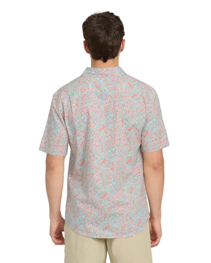 Quiksilver Men's Apparel > Wovens and Flannels Quiksilver Men's Ditsy Daze Classic SS Blue Haze