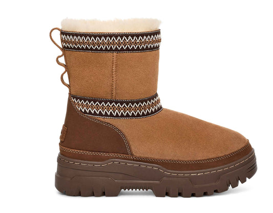 UGG® Women's Classic Mini Trailgazer Chestnut